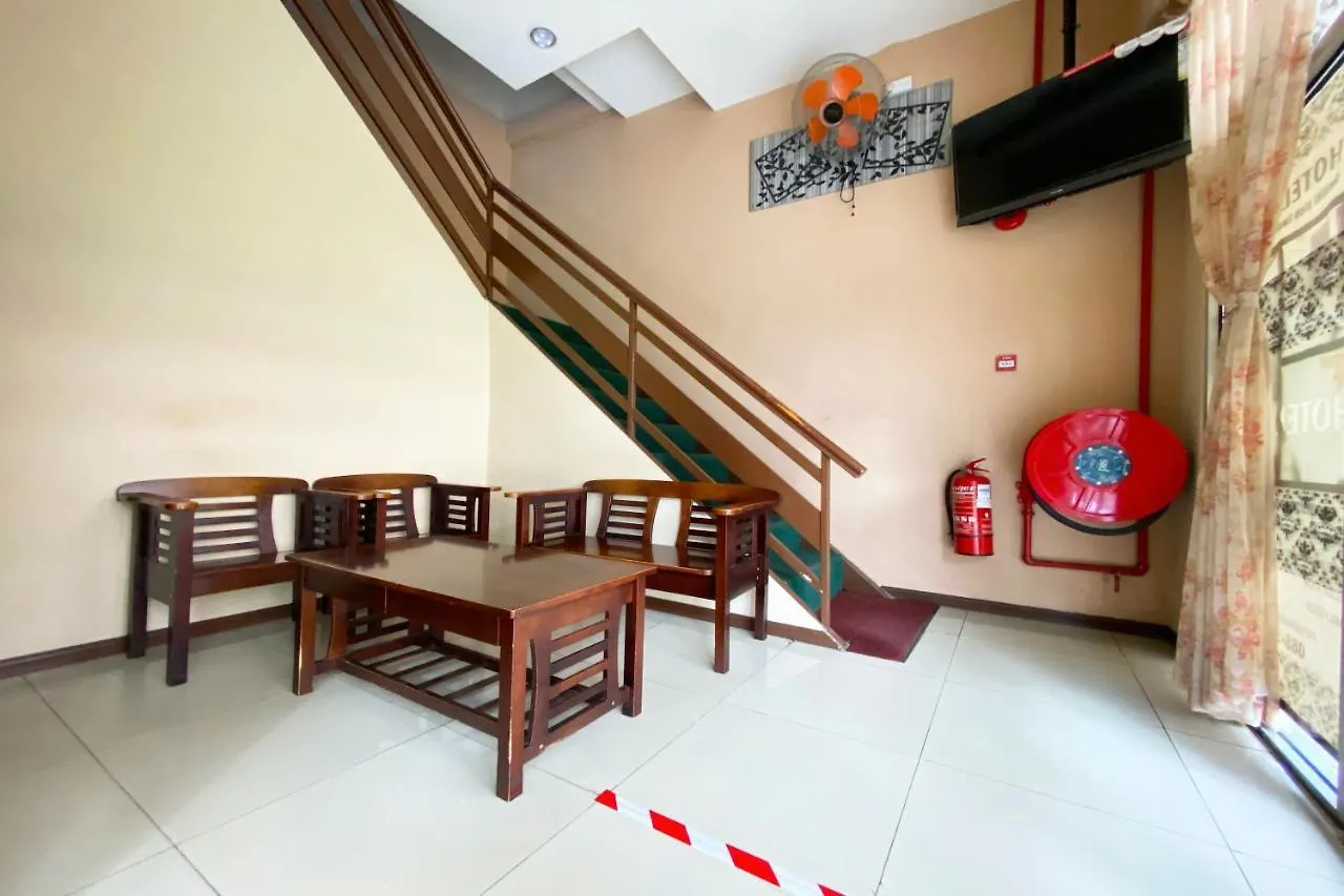 Oyo 90108 Hotel Kaya Kota Kinabalu 2*,  Malaysia